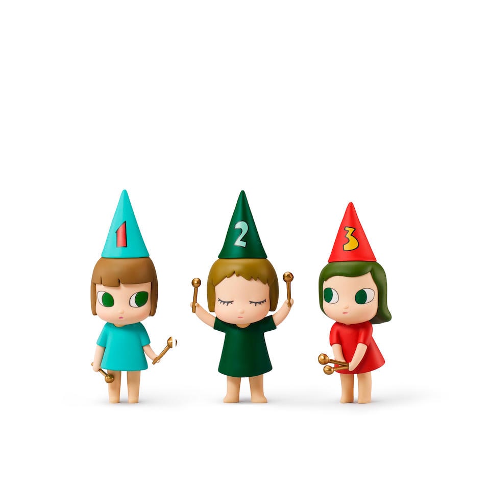 YOSHITOMO NARA (NE EN 1959) 123 Drumming Girls, 2020 L'ensemble de trois multiples en résin... (1 of 1)