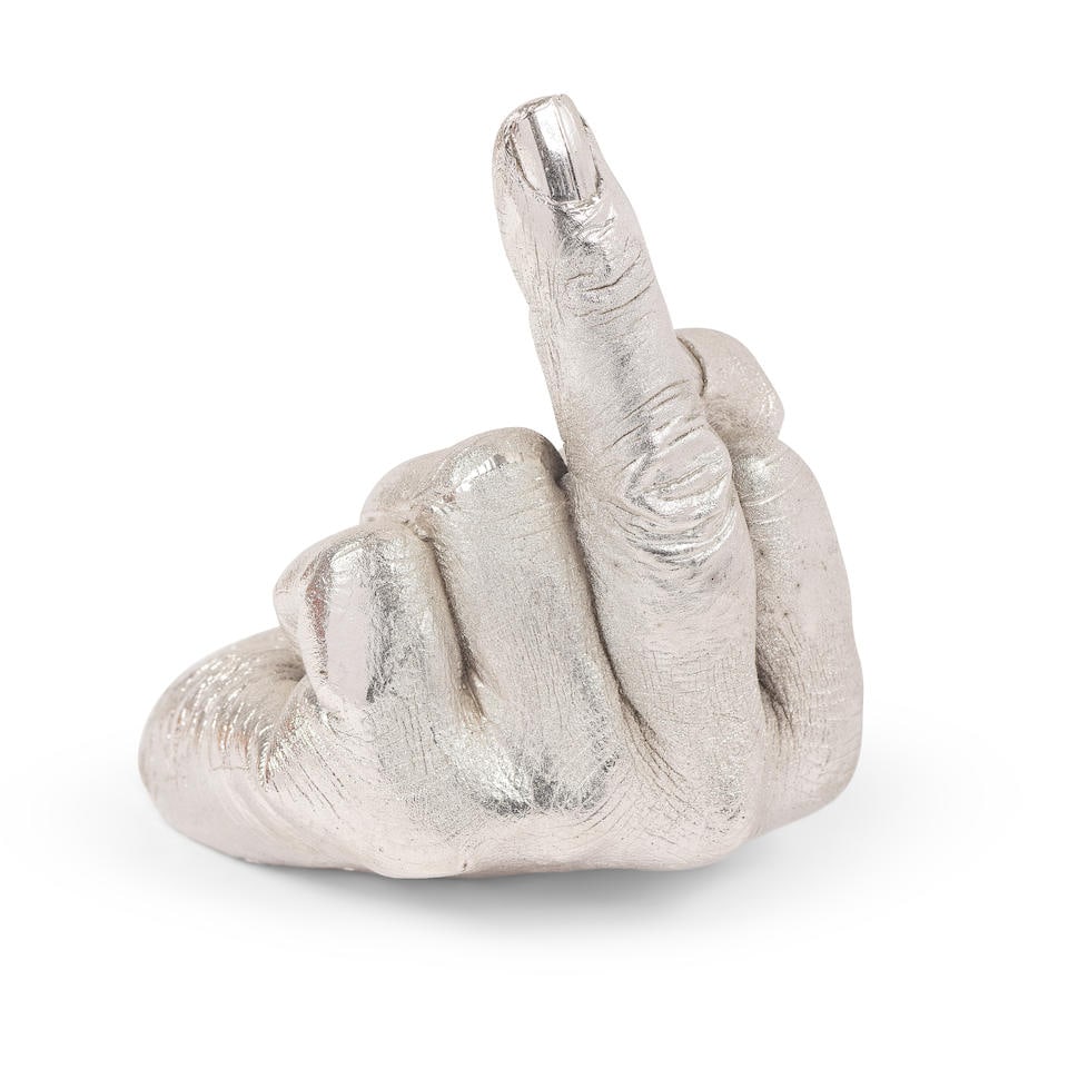 AI WEIWEI (NE EN 1957) Artist's Hand, 2017 Sculpture-Volume Multiple (rhodium électrodé...: AI WEIWEI (NE EN 1957) Artist's Hand, 2017 Sculpture-Volume Multiple (rhodium électrodéposé sur résine d'uréthane coulée) Signature en creux sur la base Edition à 10