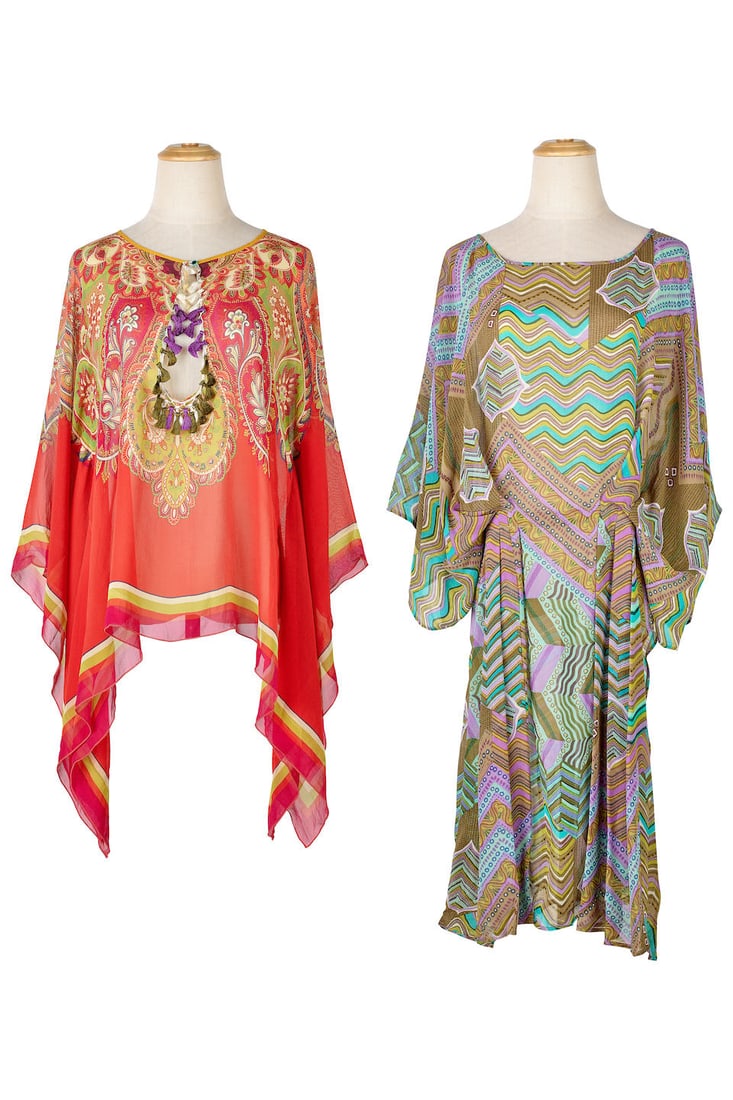 [NO RESERVE] ETRO : A SET OF 2 ORANGE SILK PAISLEY PRINTED BLOUSE EMBELLISHED MINI TASSEL; & GRE...: [NO RESERVE] ETRO : A SET OF 2 ORANGE SILK PAISLEY PRINTED BLOUSE EMBELLISHED MINI TASSEL; & GREEN PURPLE SILK GEOMETRIC PRINTED BLOUSE Size Free Footnotes: ETRO：一套兩件