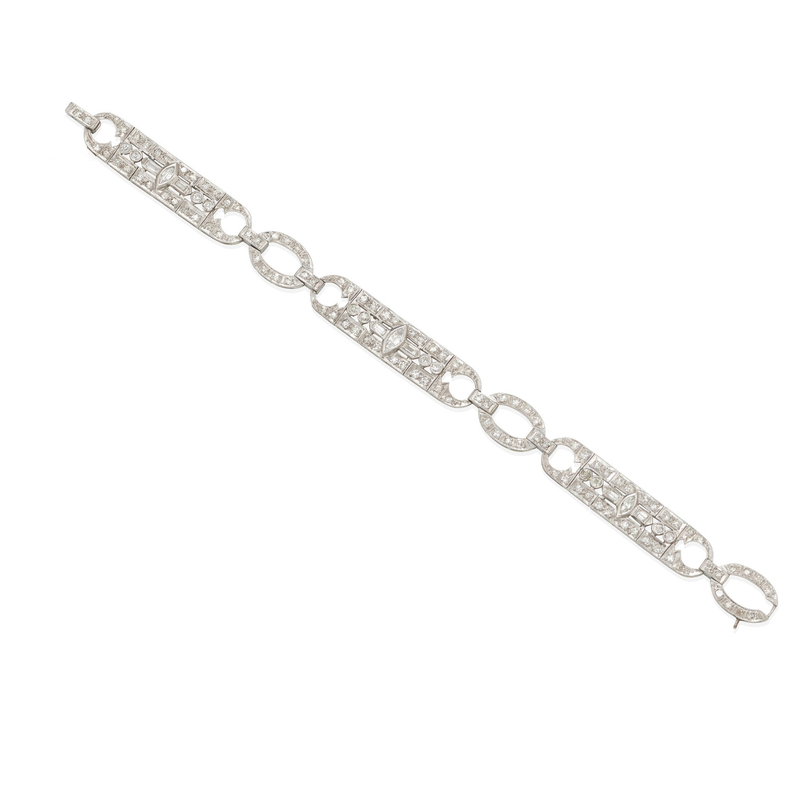 A PLATINUM AND DIAMOND BRACELET, CIRCA 1925 (1 of 3)