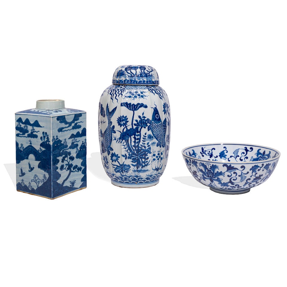 THREE PAIRS OF CHINESE EXPORT BLUE AND WHITE PORCELAIN TABLE ARTICLES20th century (1 of 1)