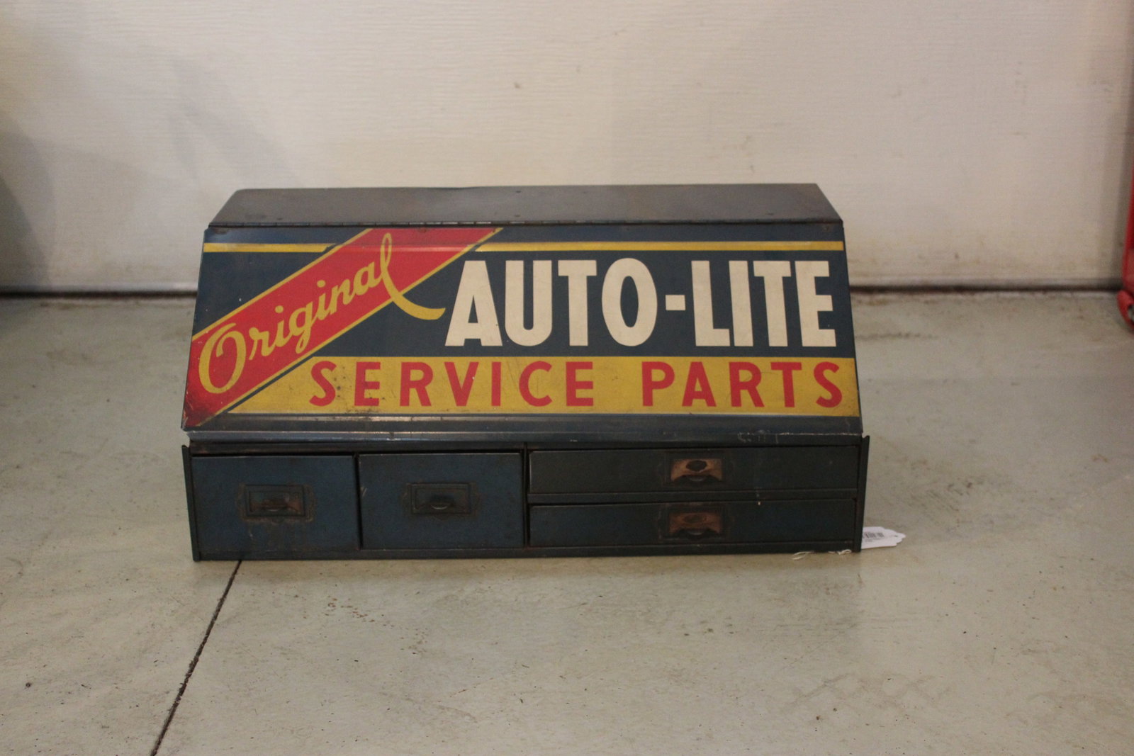 An Original Auto-lite Countertop Display (1 of 1)
