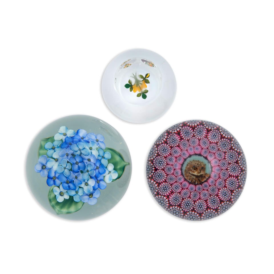 THREE PAPERWEIGHTS, Daniel Salazar (b. 1956), paperweight with hydrangea, California, incised ma... (1 of 2)