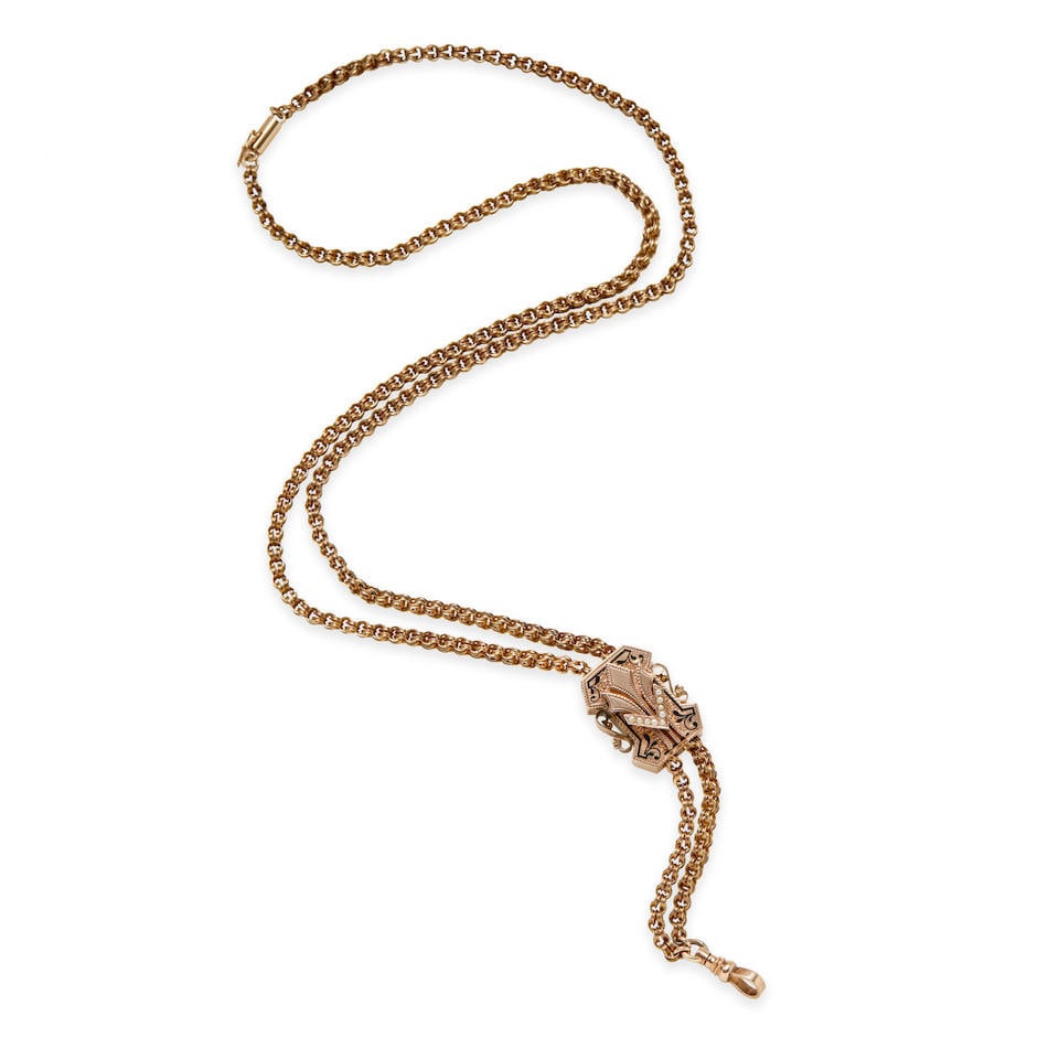 A VICTORIAN GOLD WATCH CHAIN (1 of 3)