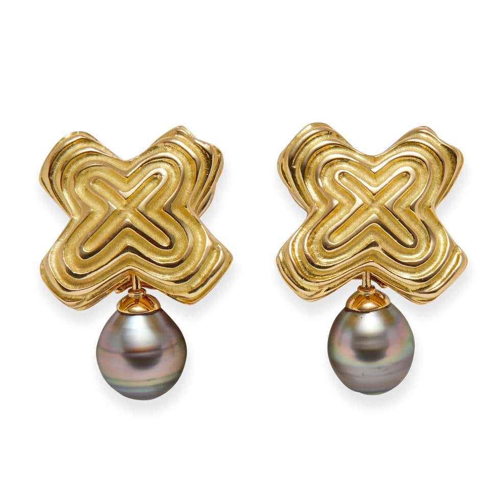 CHRISTOPHER WALLING: A PAIR OF 18K GOLD AND TAHITIAN PEARL DAY/NIGHT EARRINGS: CHRISTOPHER WALLING: A PAIR OF 18K GOLD AND TAHITIAN PEARL DAY/NIGHT EARRINGS The ridged 'X' form earrings suspending detachable Tahitian pearl drops, weight 21.7 dwt, signed C.W., length 7/8, 1 3/8