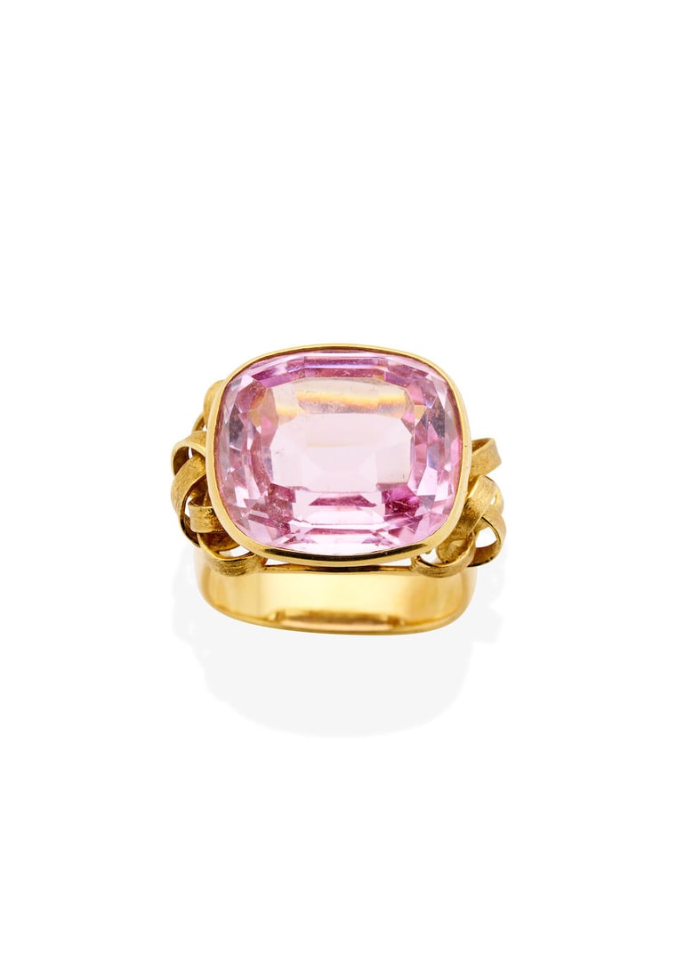 18CT GOLD AND KUNZITE RING (1 of 1)