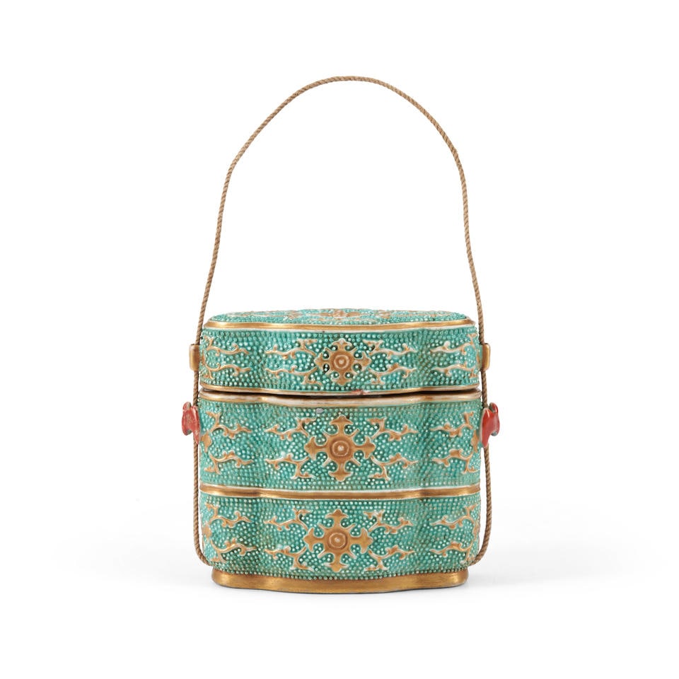 AN ENAMELD AND GILT LOBED MATCHBOX China, Qianlong mark and probably of the period (1 of 6)