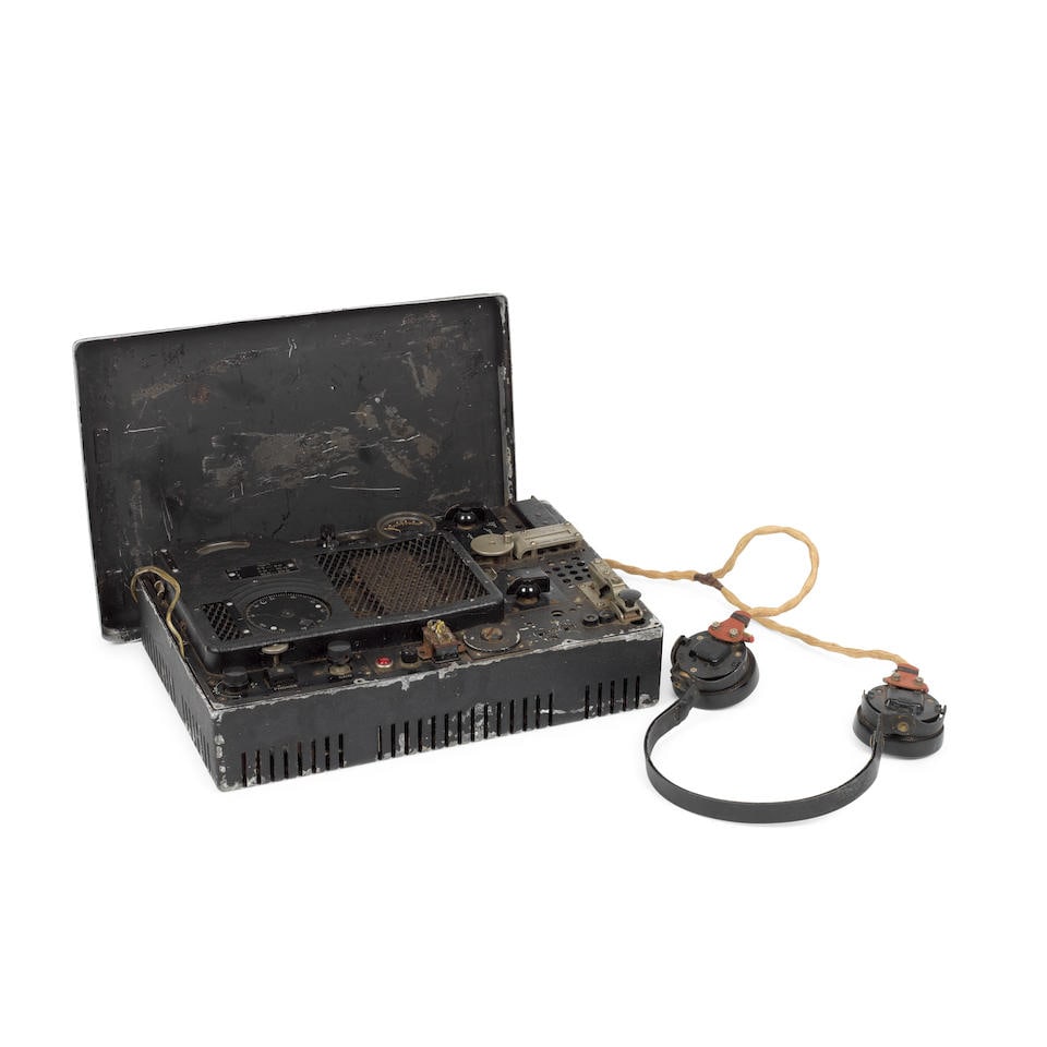 A Mark 122 clandestine transceiver, (1 of 2)