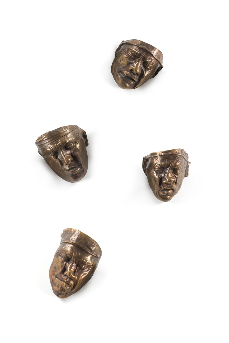 YERBOSSYN MELDIBEKOV (born 1964) Aliens: YERBOSSYN MELDIBEKOV (born 1964) Aliens 2009 Edition de 4 Bronze Editie van 4 Brons Edition of 4 Bronze 20 x 30 x 4 cm Footnotes: Provenance / Herkomst Catherine Jozsa Gallery, Bruxelles Collection