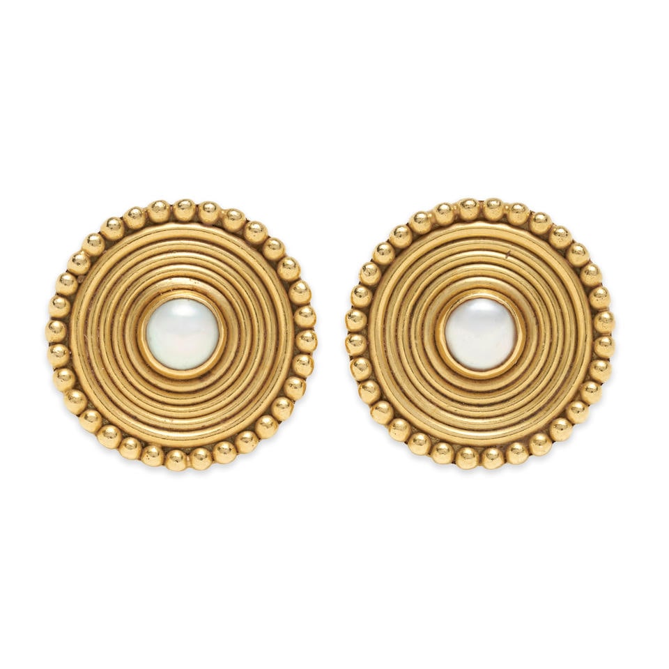 REINSTEIN ROSS: PAIR OF 18K GOLD AND CULTURED PEARL EARRINGS (1 of 4)