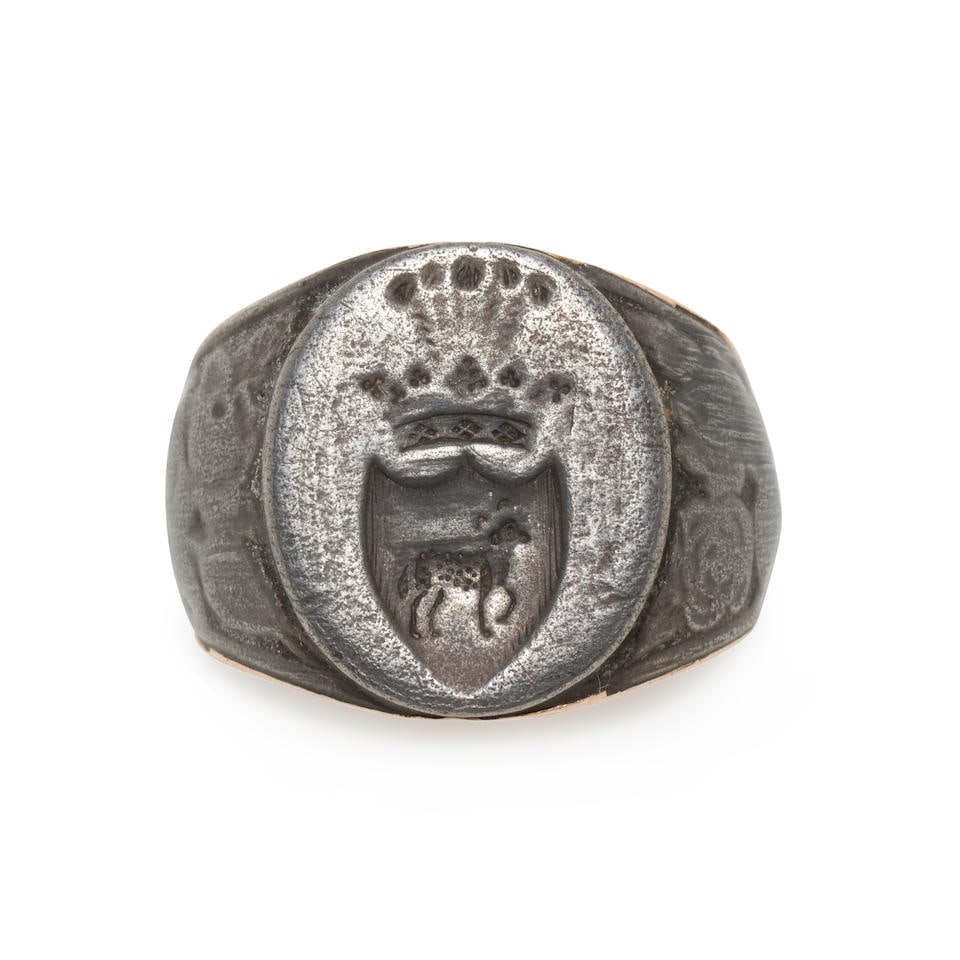 AN ANTIQUE BERLIN IRON SIGNET RING, CIRCA 1830s (1 of 3)