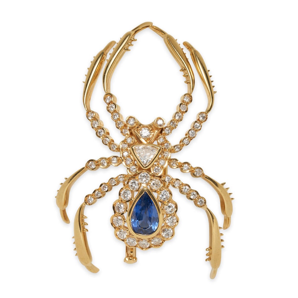 AN 18K GOLD, SAPPHIRE, AND DIAMOND BROOCH (1 of 2)