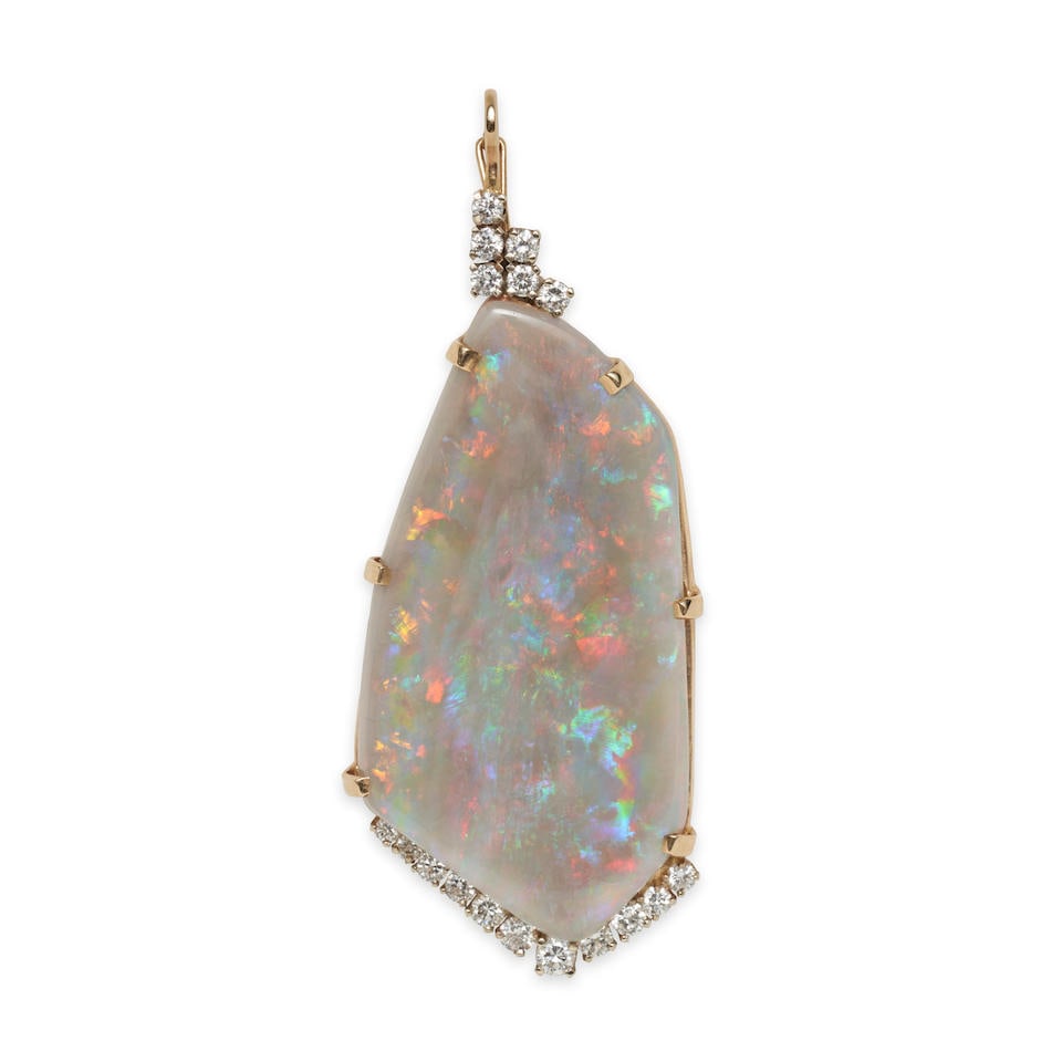 A GOLD, OPAL, AND DIAMOND PENDANT (1 of 2)