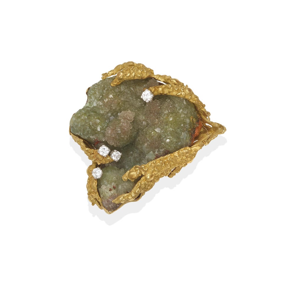 GRIMA: 18K GOLD, DIAMOND AND GEM-SET BROOCH, 1967: GRIMA: 18K GOLD, DIAMOND AND GEM-SET BROOCH, 1967 • 18k yellow gold • 1 freeform wavellite crystal (34.0 x 34.0 mm) • 4 round diamonds • Signed Grima, with English hallmarks, L