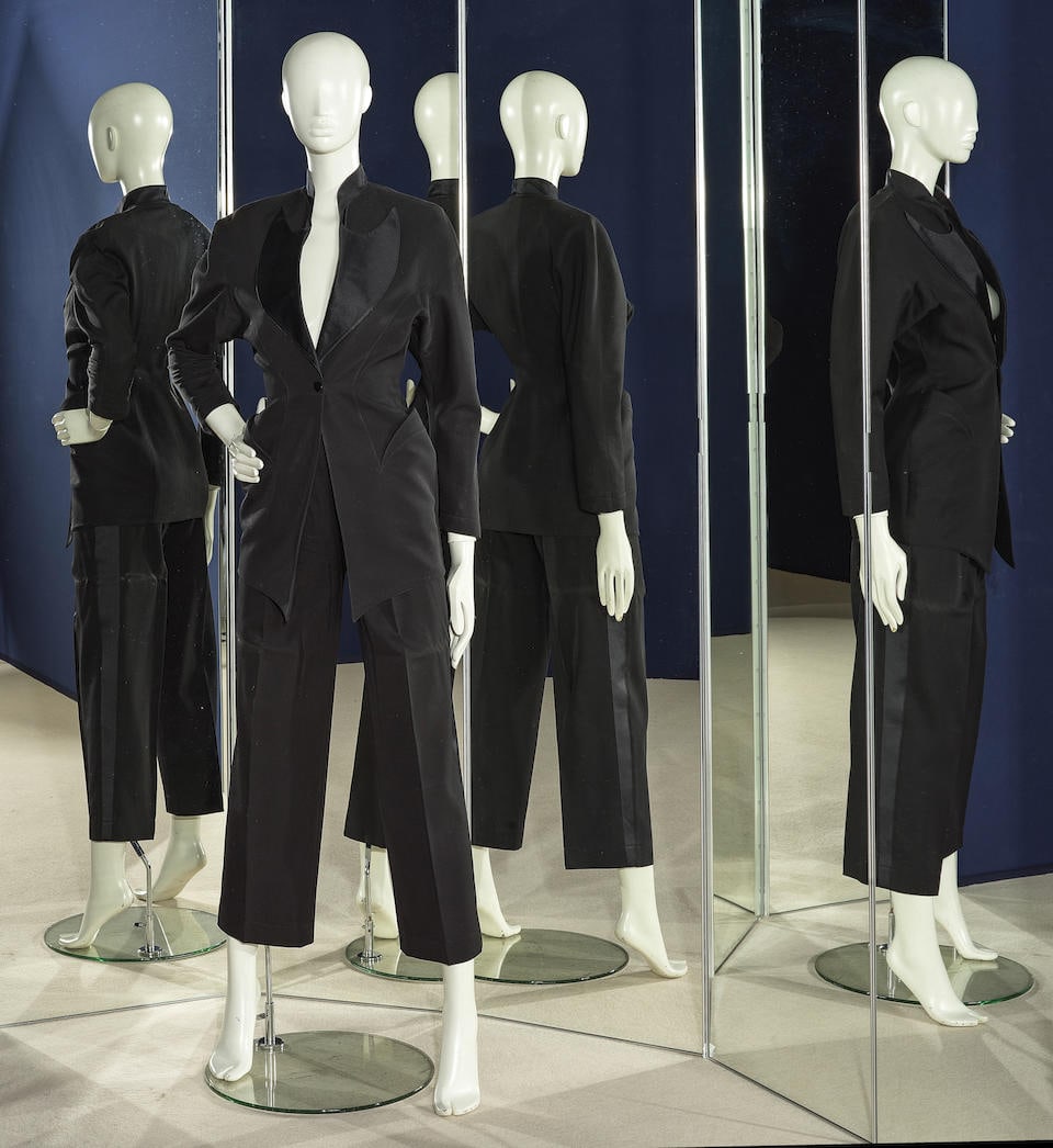 THIERRY MUGLER, collection Prêt à Porter, circa 1988. Smoking pantalon en crêpe n... (1 of 1)