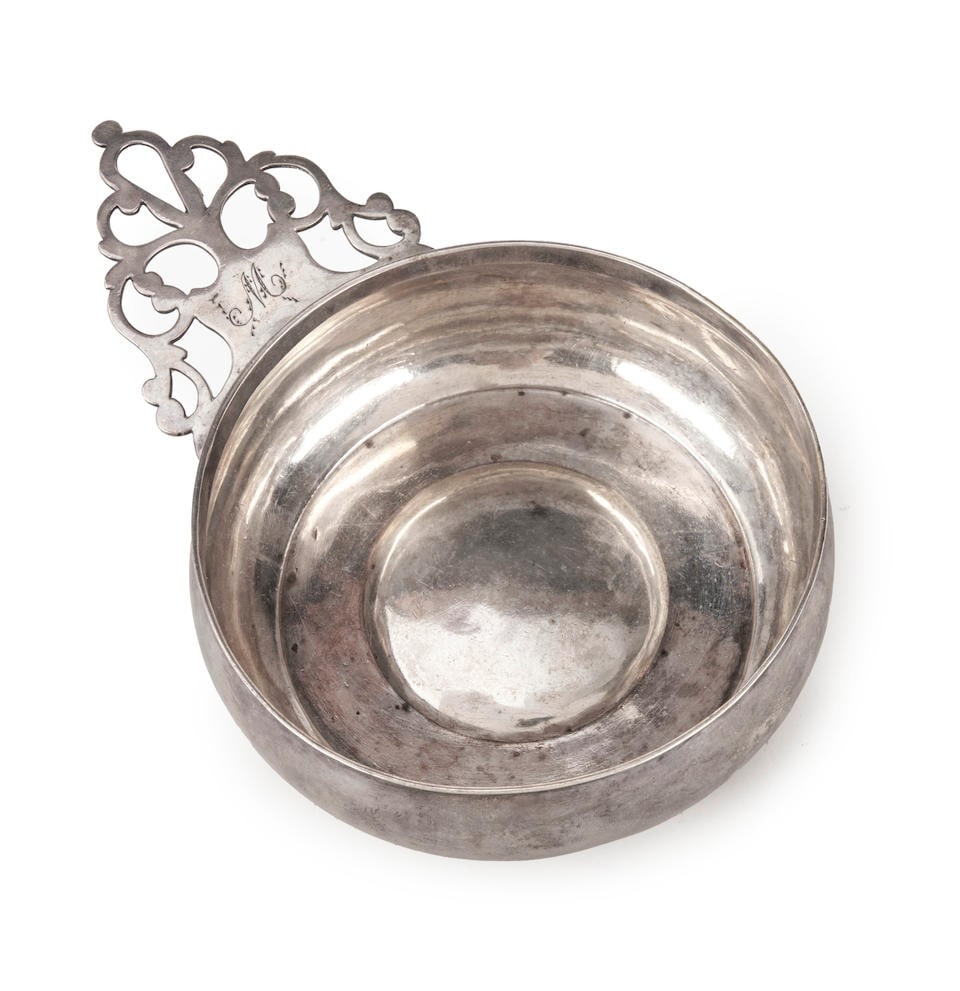 Coin Silver Porringer SAMUEL CASEY (c. 1724-73), Kingston, Rhode Island, c. 1750 (1 of 4)