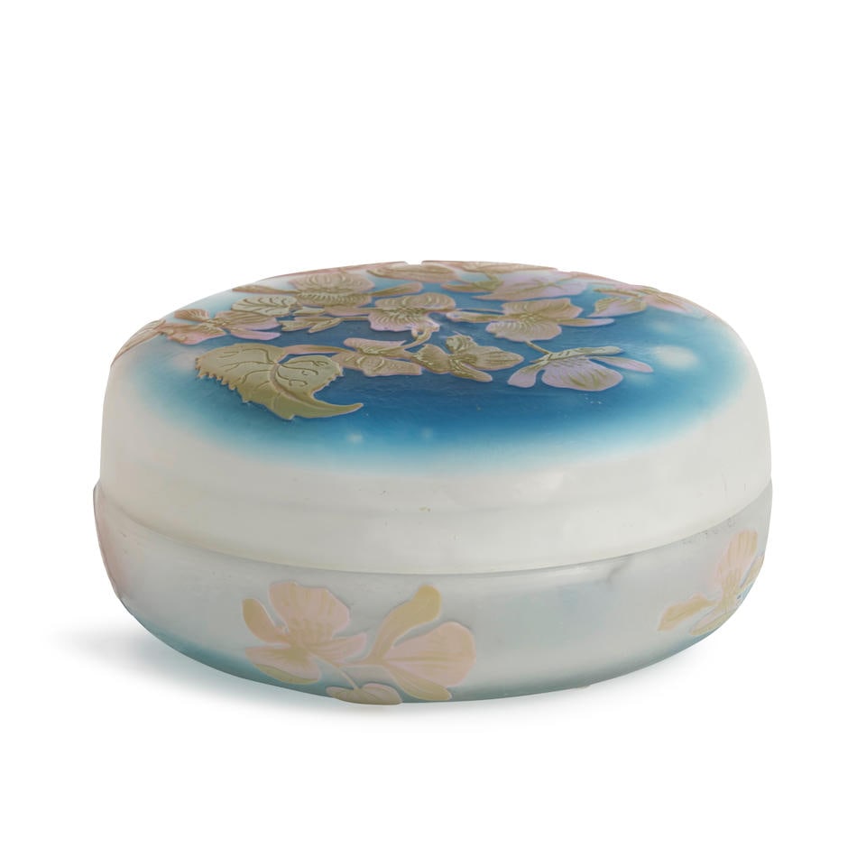 GALLE CAMEO GLASS COVERED BOX France, early 20th century, cameo mark 'Galle,' ht. 2 1/2, dia. 5 ...: GALLE CAMEO GLASS COVERED BOX France, early 20th century, cameo mark 'Galle,' ht. 2 1/2, dia. 5 1/2 in. Footnotes: The Pinhas Collection For further information on this lot please visit Bonhams.com Fo