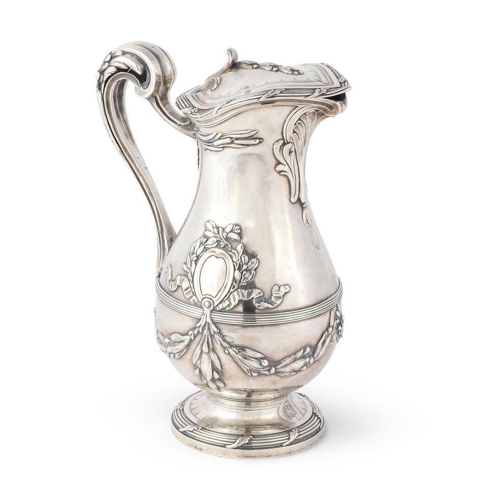 Pierre Lefebvre. Aiguière en argent, Paris, 1768-1769Silver ewer by Pierre Lefebvre, Paris...: Pierre Lefebvre. Aiguière en argent, Paris, 1768-1769 Silver ewer by Pierre Lefebvre, Paris, 1768-1769 De forme balustre posant sur un piédouche à décor de médaillons feuilla