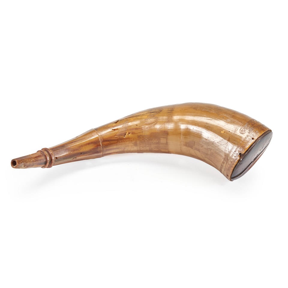 A LATE 18TH CENTURY AMERICAN CARVED POWDER HORN. (1 of 4)