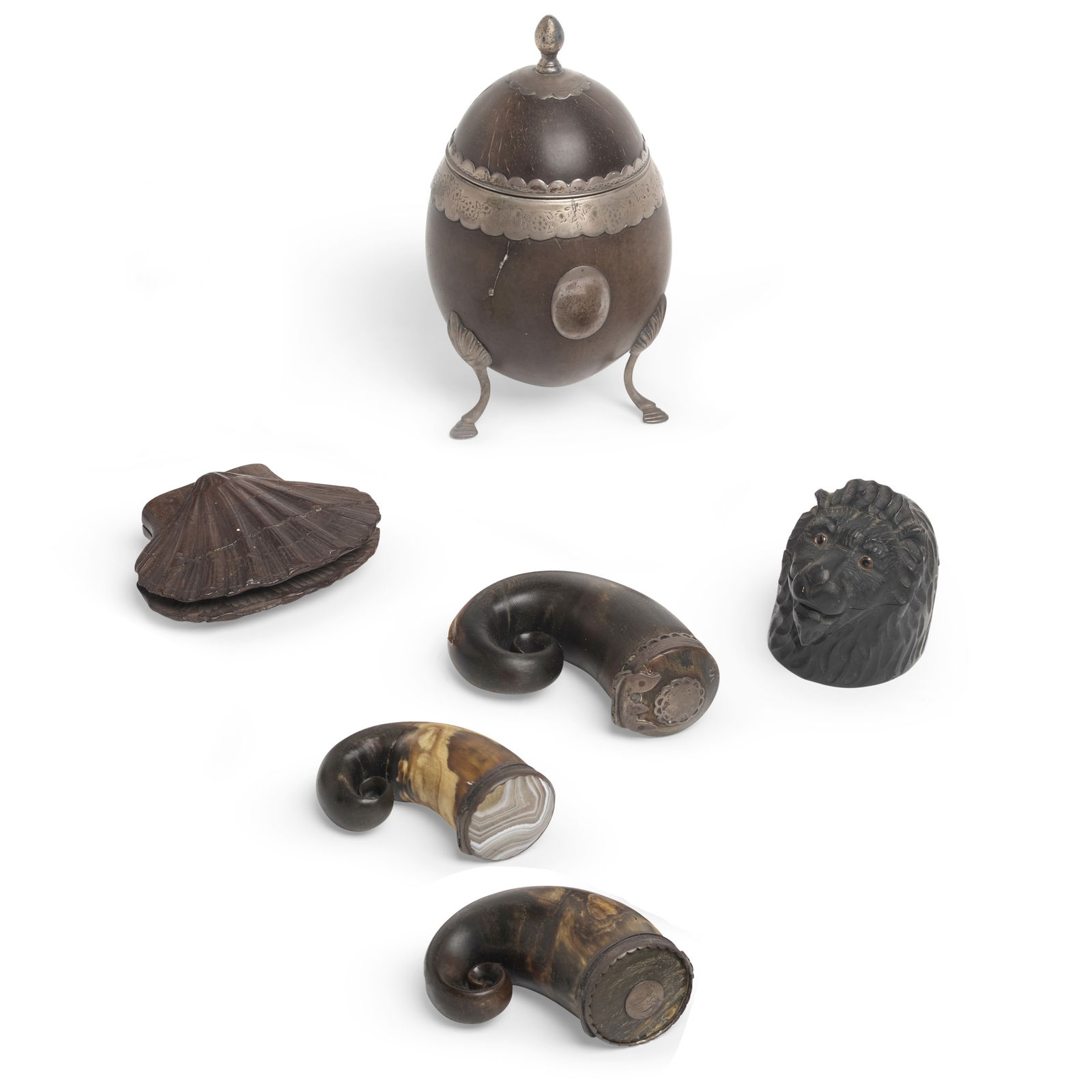 A GROUP OF DESK ARTICLES (1 of 1)