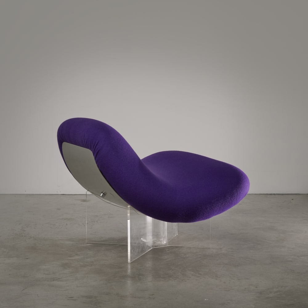 PIERRE VANDEL (1939) Rare fauteuil Patate: PIERRE VANDEL (1939) Rare fauteuil Patate Circa 1970 Altuglas, aluminium et tissu H: 65 cm. (25.5/8in.); L: 80 cm. (31.1/2in.); P: 78 cm. (30.3/4in.) A rare 'Patate' armchair in Altuglas, aluminum and