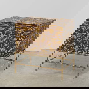 STUDIO JOB (1998) Rare coffre Perished Chest sur piètement unique: STUDIO JOB (1998) Rare coffre Perished Chest sur piètement unique 2011; 2016, commande spéciale Le coffre signé 'Job.' et 'NTynagel' , daté '2011' et numéroté '5/6' Le pi
