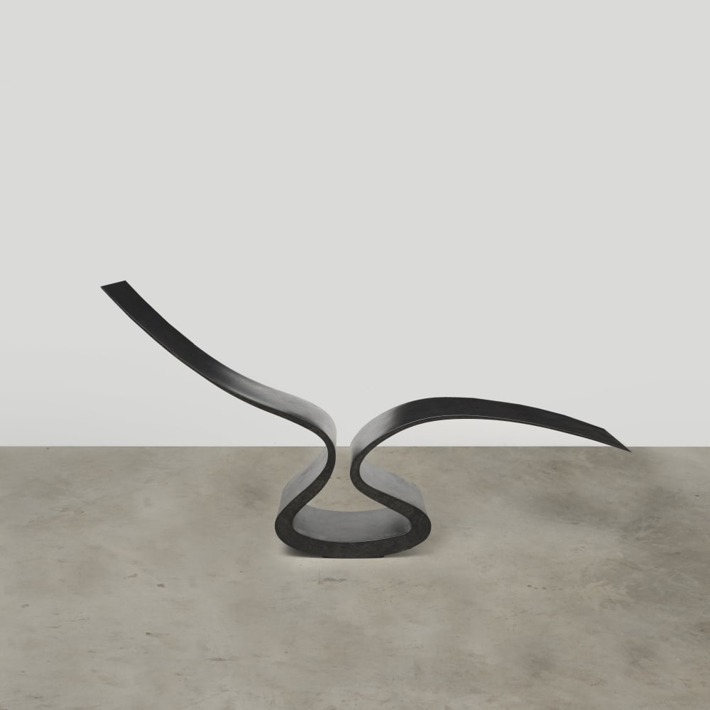 RON ARAD (1951) Chaise longue After Spring: RON ARAD (1951) Chaise longue After Spring Création en 1992 Edition Ron Arad Studio Signé 'Ron Arad' et numéroté '4/5' Acier patiné H: 102 cm. (40.1/8in.); L: 198 cm. (78in.);