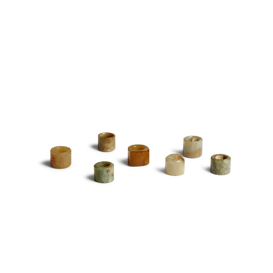 SEVEN NEPHRITE JADE ARCHER'S THUMB RINGS Qing dynasty  (7) (1 of 2)