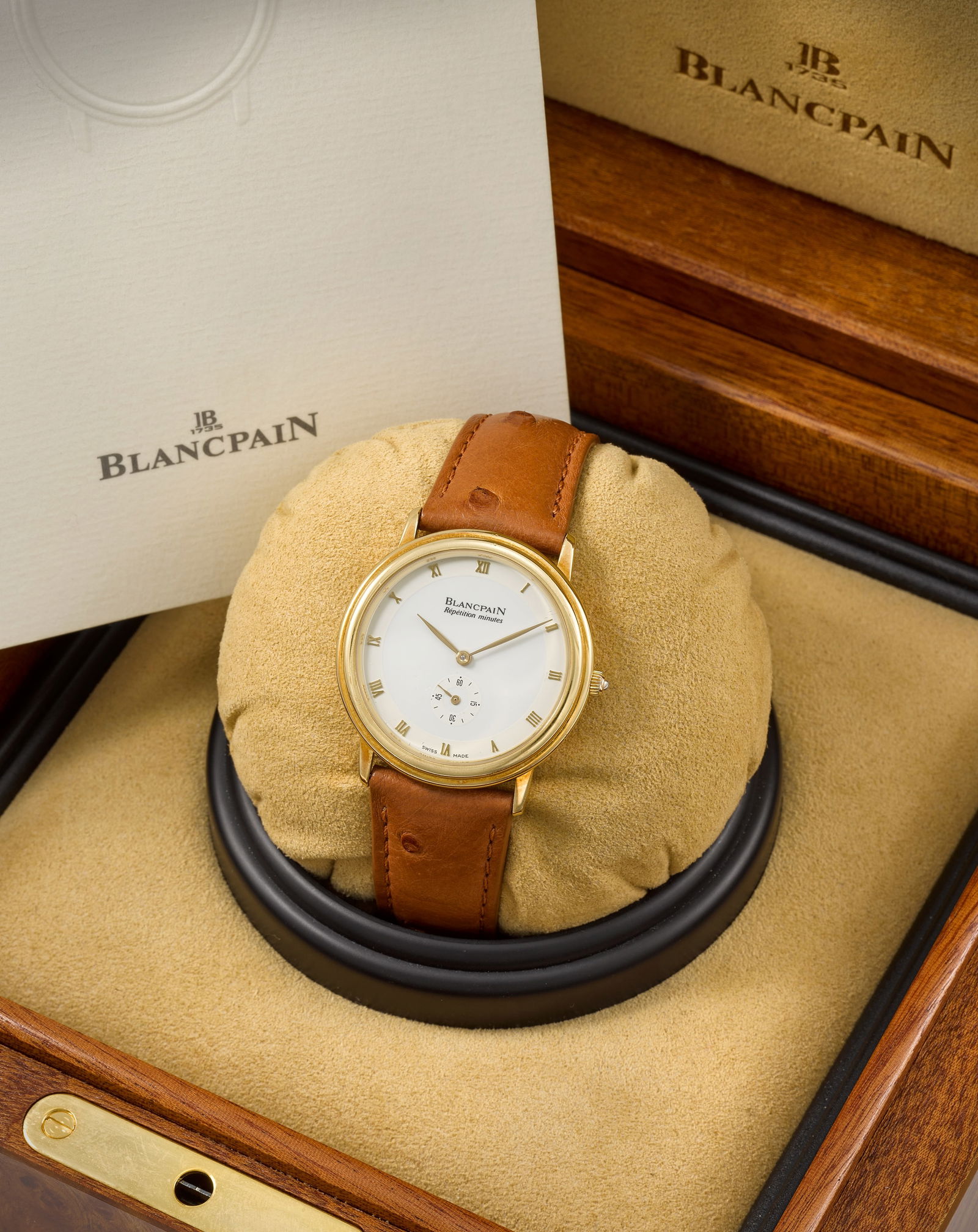 Blancpain. A fine and rare 18K gold manual wind minute repeating wristwatch Répétitio...: Blancpain. A fine and rare 18K gold manual wind minute repeating wristwatch Model: Répétition Minutes Date: Circa 1990 Movement: Jewelled manual wind, two polished hammers striking on two go