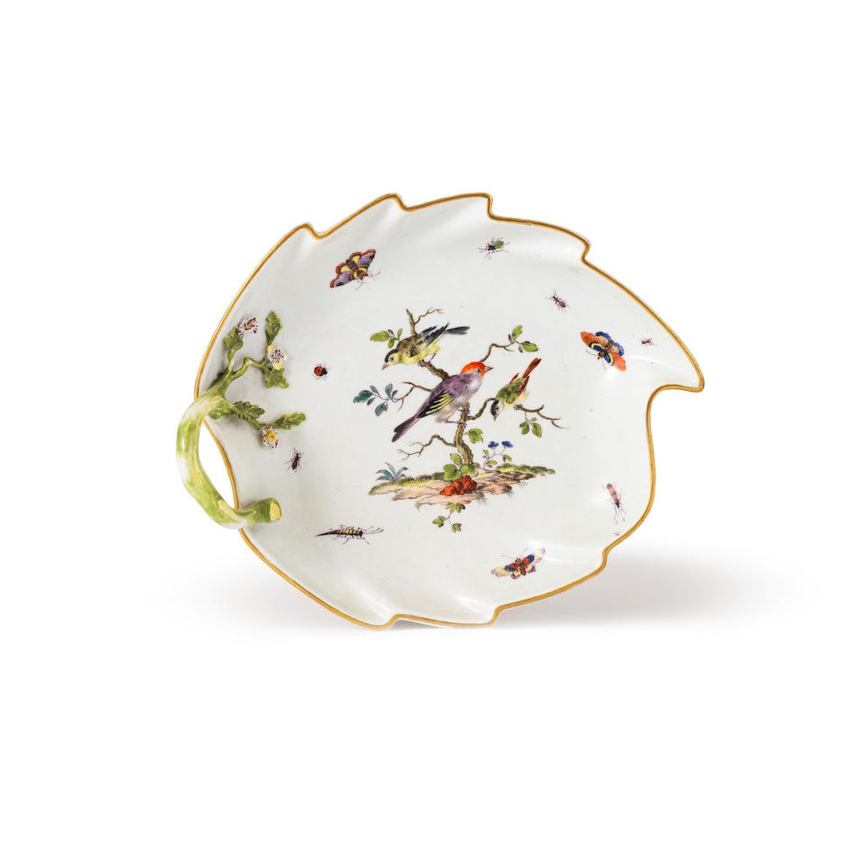 Plat en forme de feuille en porcelaine de Meissen (directorat de Marcolini), vers 1774-1814 A Ma... (1 of 2)