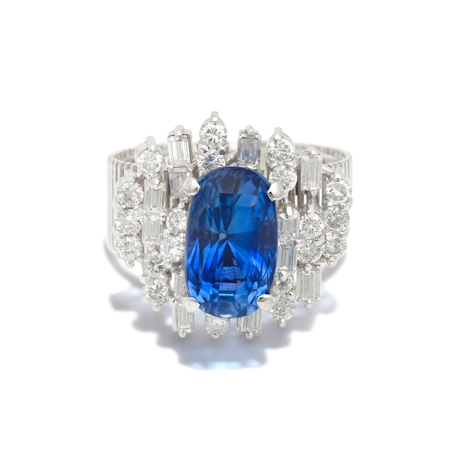 SAPPHIRE AND DIAMOND RING (1 of 3)