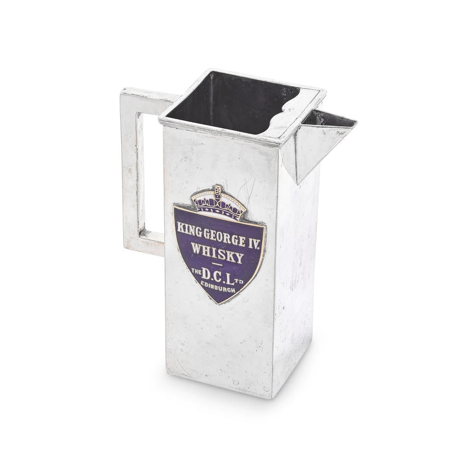 An Art Deco silver plated water jug  incuse stamp WALKER & HALL SHEFFIELD ENGLAND (1 of 2)