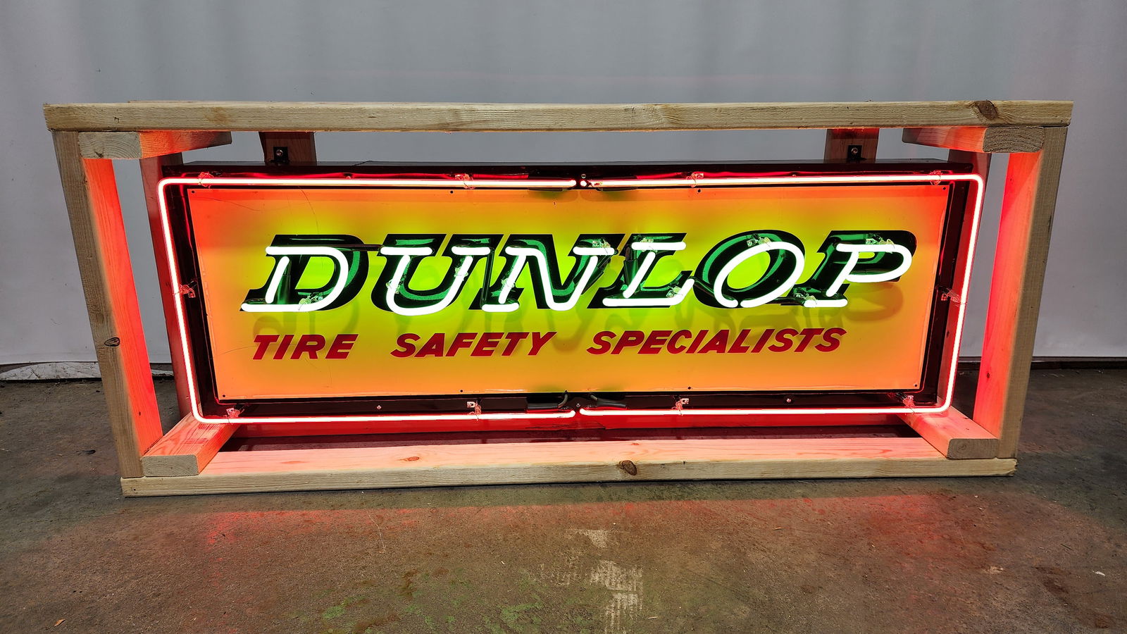 Original Dunlop tin neon sign (1 of 1)