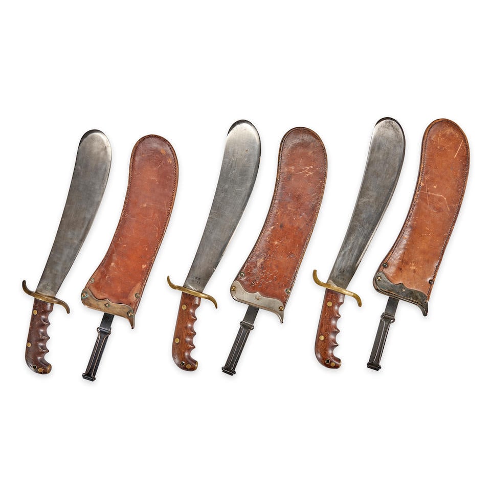 THREE U.S. MODEL 1904 HOSPITAL CORP BOLO KNIVES AND SCABBARDS. (1 of 2)