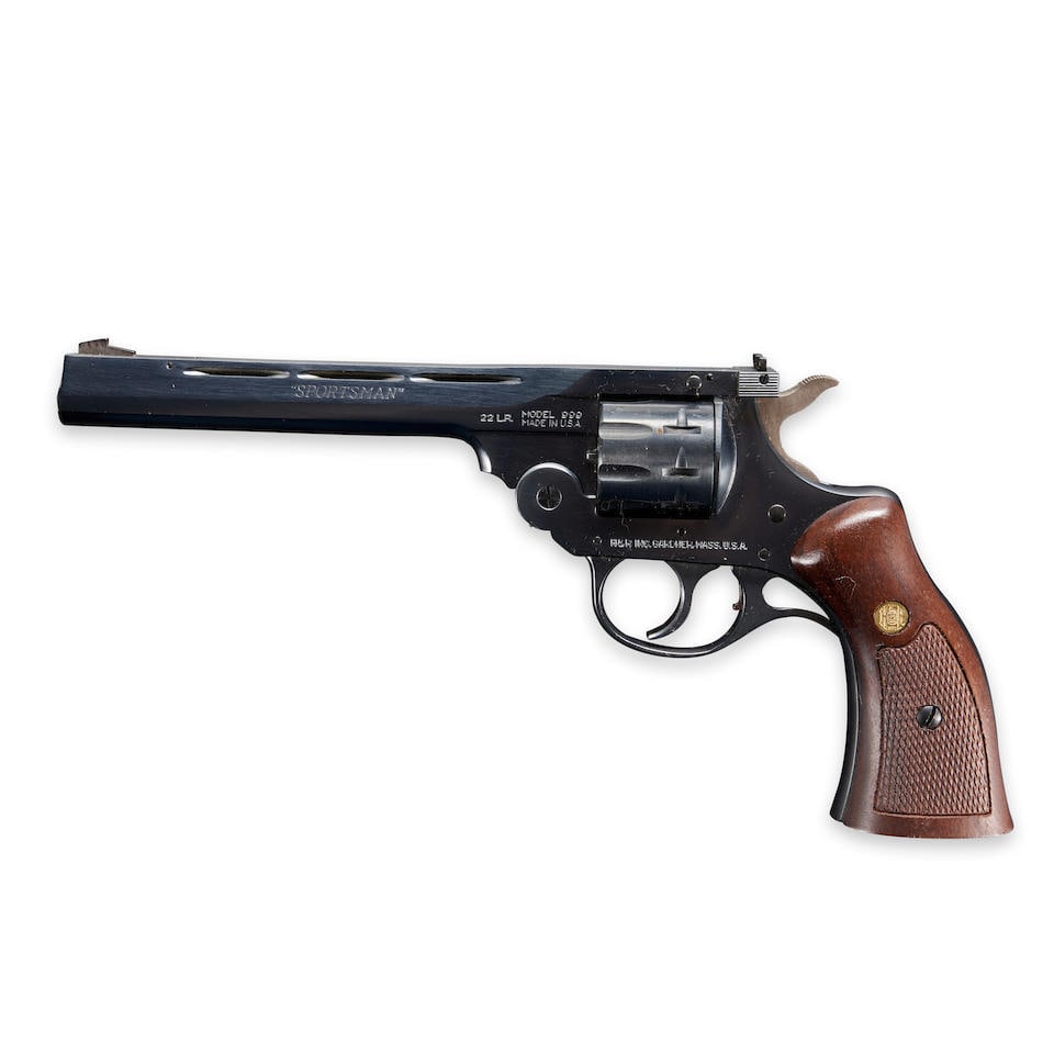 A HARRINGTON & RICHARDSON MODEL 999 SPORTSMAN DOUBLE ACTION REVOLVER WITH ORIGINAL BOX. Modern h...: A HARRINGTON & RICHARDSON MODEL 999 SPORTSMAN DOUBLE ACTION REVOLVER WITH ORIGINAL BOX. Serial number AY040276, .22 Long Rifle caliber, blued steel barrel and frame with proper roller engraved marking