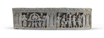 FRAGMENT DE BAS-RELIEF EN SCHISTE GRIS REPR&#201;SENTANT LE VOYAGE DE MAYA ET LA NAISSANCE DE BO...