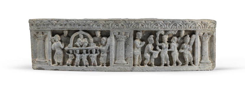 FRAGMENT DE BAS-RELIEF EN SCHISTE GRIS REPR&#201;SENTANT LE VOYAGE DE MAYA ET LA NAISSANCE DE BO...: FRAGMENT DE BAS-RELIEF EN SCHISTE GRIS REPR&#201;SENTANT LE VOYAGE DE MAYA ET LA NAISSANCE DE BOUDDHA Ancienne r&#233;gion du Gandhara, II/IIIe si&#232;cle A GREY SCHIST RELIEF SCENE OF QUEEN MAYA'S J