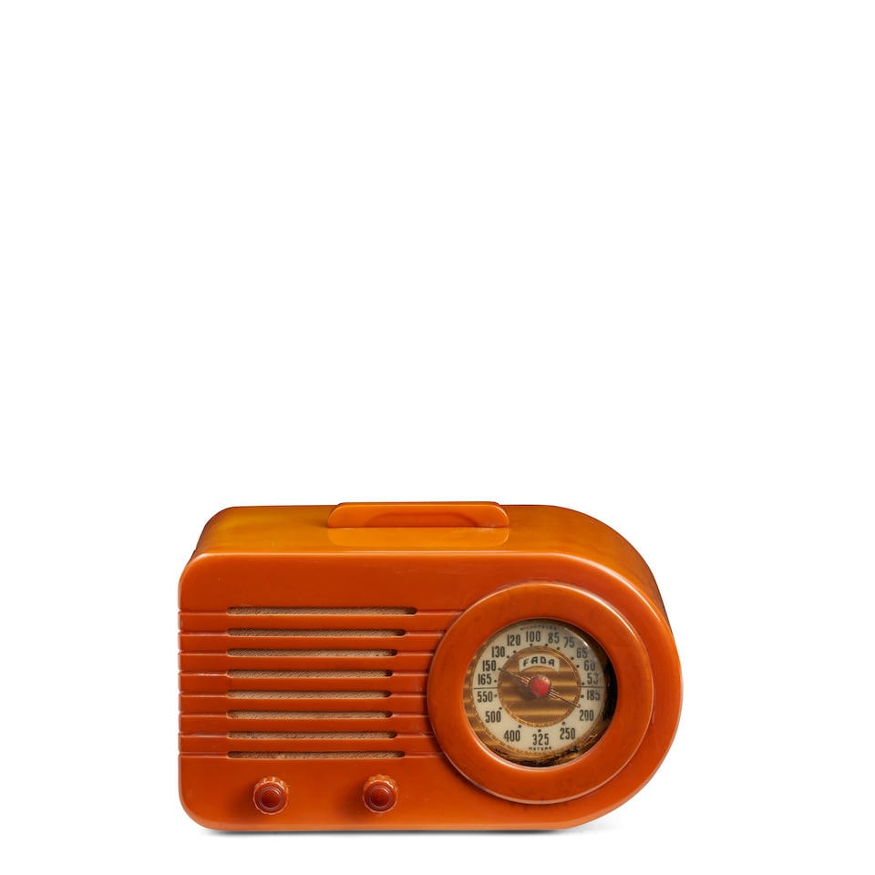 FALDA 'MODEL 1000 BULLET' RADIO Long Island City, New York, Fada Radio and Electric Co., 1945, c... (1 of 2)