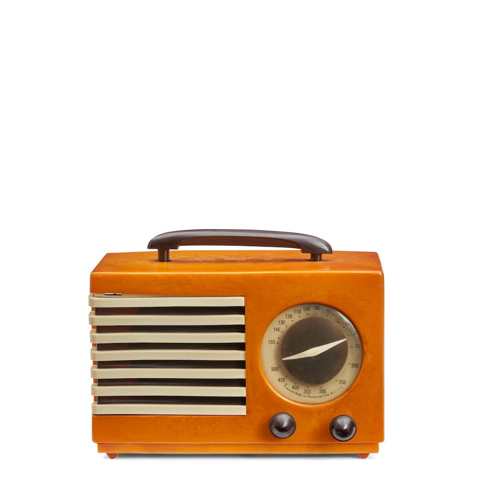 EMERSON 'PATRIOT ARISTOCRAT 400' RADIO New York, Emerson Radio and Phonograph Corp., designed 19... (1 of 2)