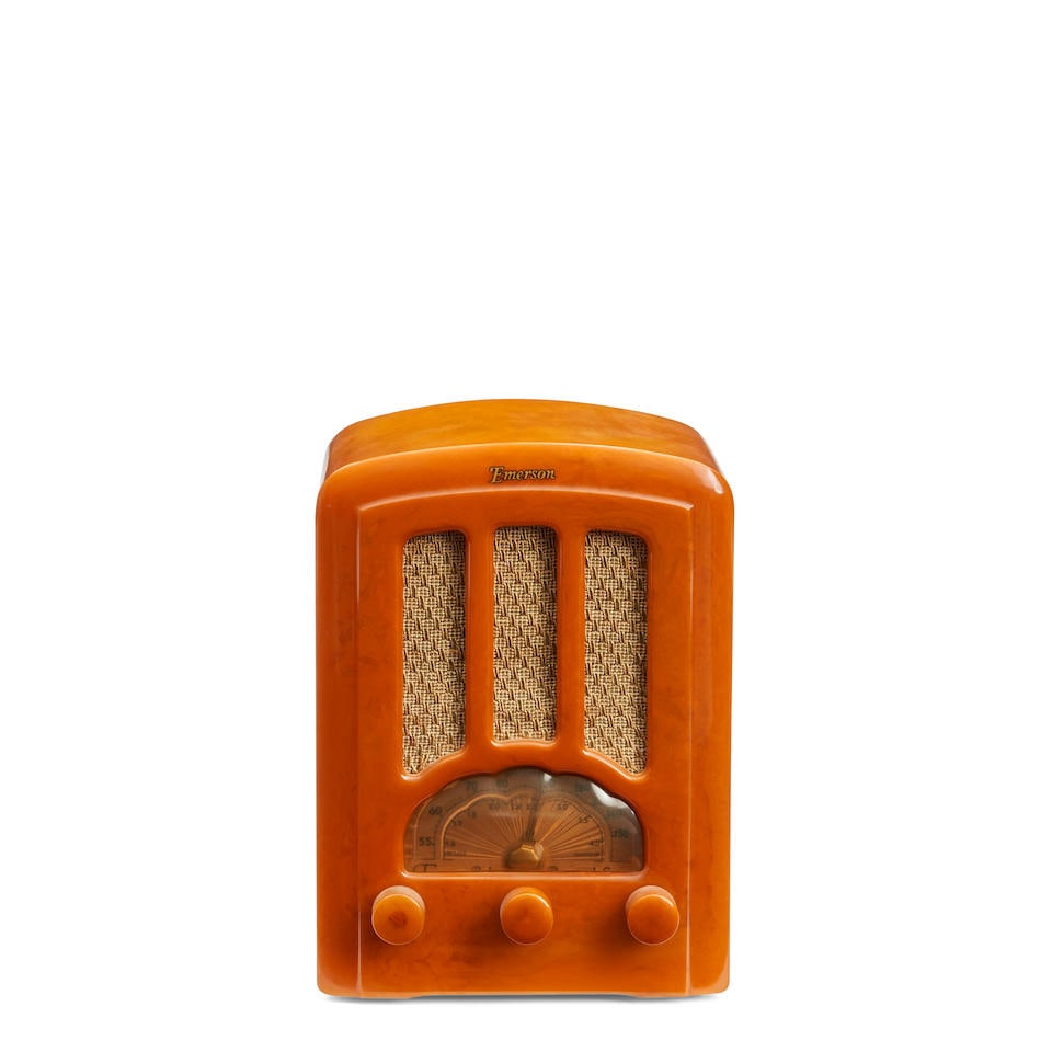 EMERSON 'MODEL AU 190 TOMBSTONE' RADIO New York, New York, Emerson Radio and Phonograph Corp., 1... (1 of 2)