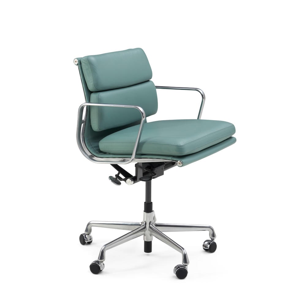 CHARLES (1907-1978) AND RAY EAMES (1912-1988) FOR HERMAN MILLER SOFT PAD MANAGEMENT CHAIR Zeelan... (1 of 3)