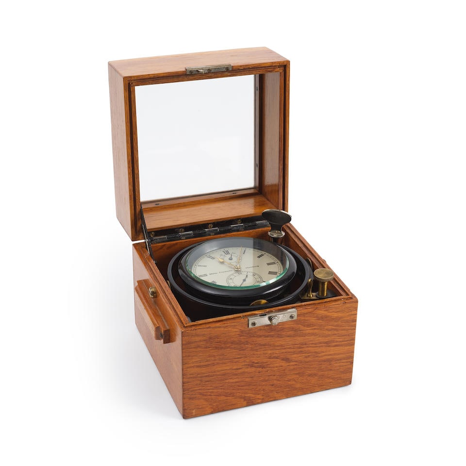 Moller Friedrichs, Hamburg. A rare open face mid 20th century blonde oak and bakelite key wind t... (1 of 2)