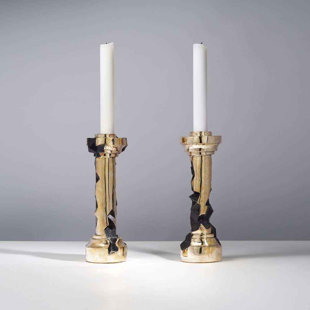 STUDIO JOB (1998) Paire de bougeoirs Rock: STUDIO JOB (1998) Paire de bougeoirs Rock 2014 Epreuve d'artiste Signée 'JOB', datée '14' et numérotée 'AP / 5/5' Bronze patiné et poli ; bougies H: 36 cm. (14.1/8 in.); D: 12