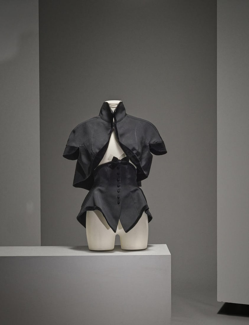 Thierry Mugler, collection Prêt-à-Porter, circa 1985. Boléro et corset en toile d... (1 of 1)