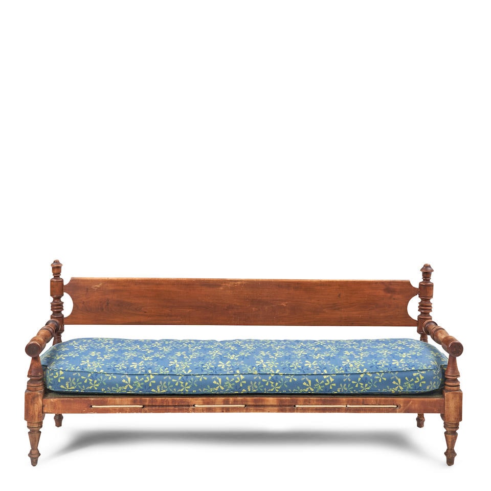 FEDERAL-STYLE TURNED MAPLE DAY BED/SOFA (1 of 2)