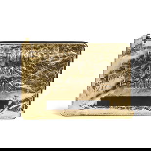 CHANEL: JE NE SUIS PAS EN SOLDE CLUTCH Spring/Summer 2015: CHANEL: JE NE SUIS PAS EN SOLDE CLUTCH Spring/Summer 2015 • Gold Metallic Lambskin Exterior with Embossed 'Feministe mais Feminine' Detail • Gunmetal Tone Hardware • Zipper Closure