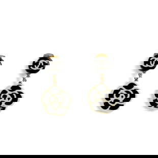 CHANEL: CAMELLIA DROP EARRINGS Spring 2003: CHANEL: CAMELLIA DROP EARRINGS Spring 2003 • Gold-Tone Metal with Black-White Camellia and 'CC' • Clip-On Closures • Measures: 2 cm x 4.5 cm Footnotes: OVERALL CONDITION: Very