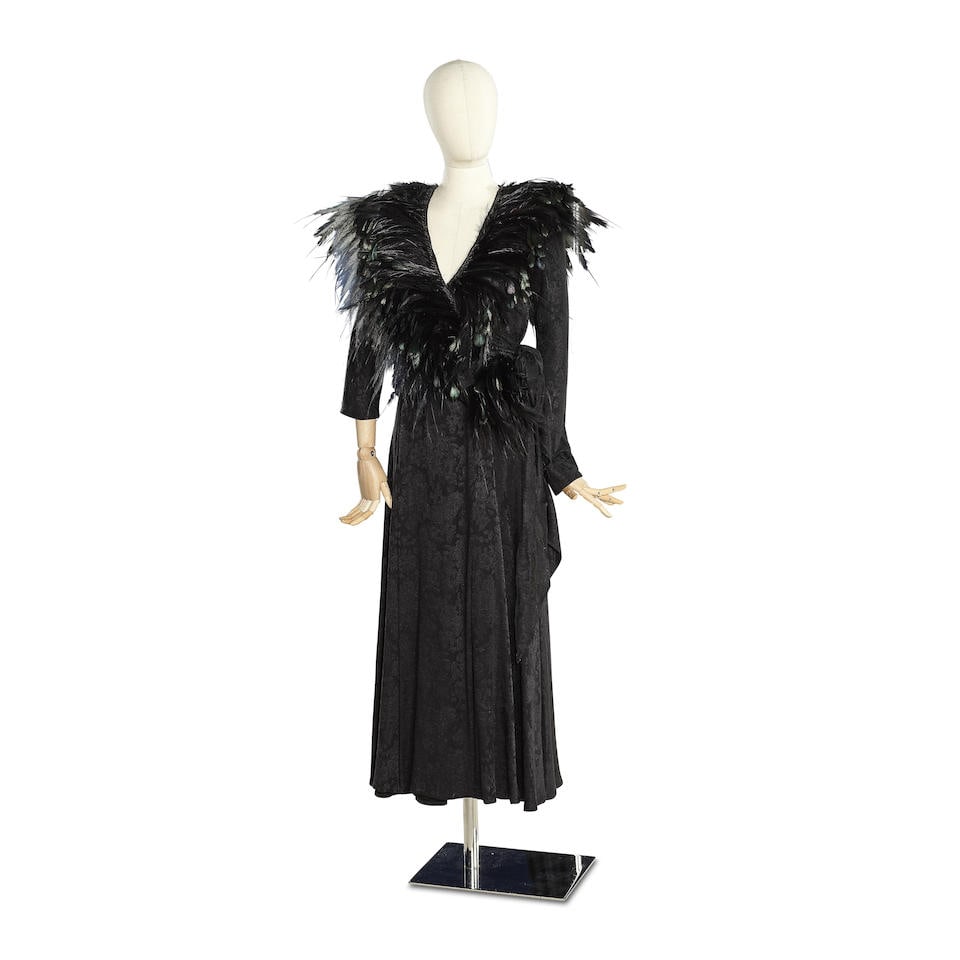 NINA RICCI, collection Haute Couture, circa 1980. Robe du soir en soie noire damassée. Dire... (1 of 1)