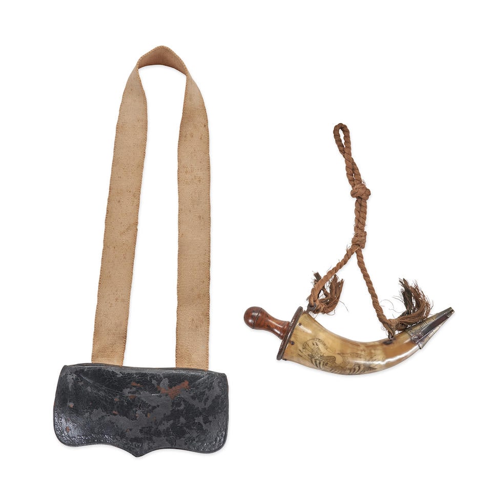 AN AMERICAN LATE 18TH CENTURY MILITIA CARTRIDGE BOX AND A 19TH CENTURY POWDER HORN. (1 of 3)