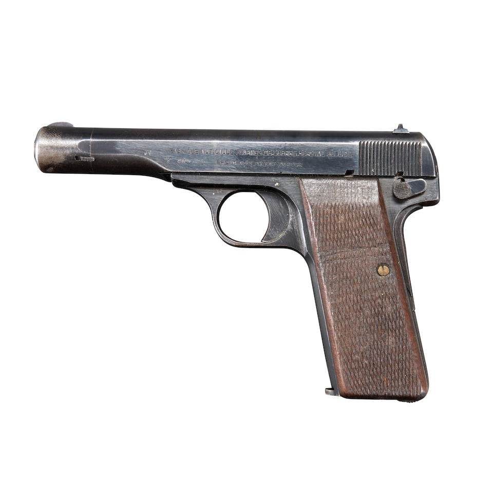 A WORLD WAR II FABRIQUE NATIONAL BROWNING MODEL 1922 PISTOL. Curio or Relic firearm: A WORLD WAR II FABRIQUE NATIONAL BROWNING MODEL 1922 PISTOL. Serial number 55251a, 7.65mm caliber, blued steel slide marked 'FABRIQUE NATIONALE D'ARMES DE GUERRE HERSTAL BELGIUQE/BROWNING'S PATENT DEP